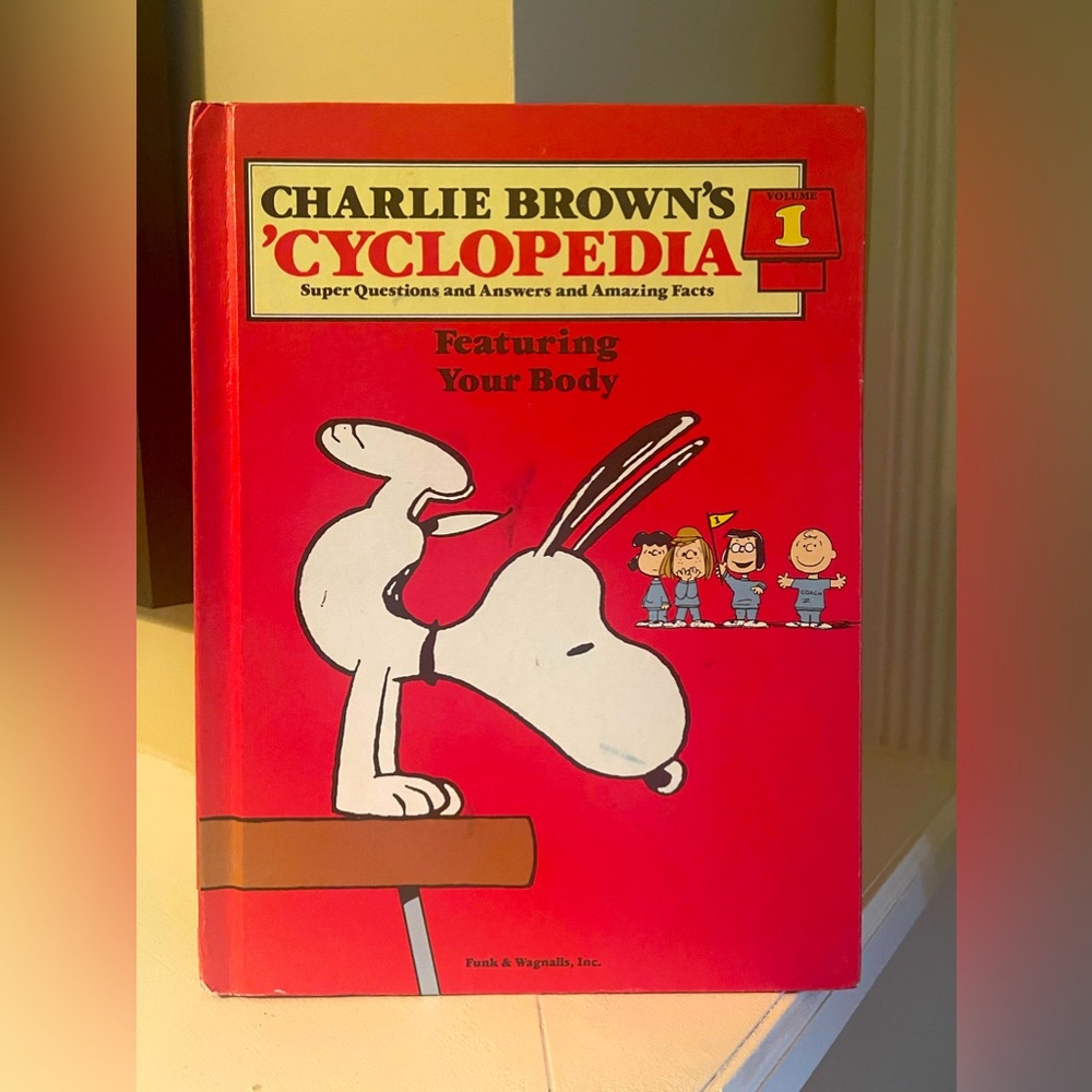 Original Vintage 1980 Charlie Brown Cyclopedia #1 Hardcover Book Snoopy